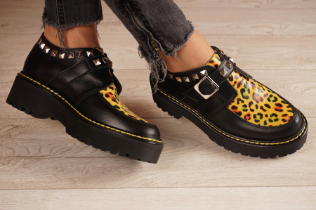 Pantofi dama - Pantofi dama casual loafers din piele naturala neagra si cu imprimeu animal print cu varf rotund si talpa 4 cm  53221-21