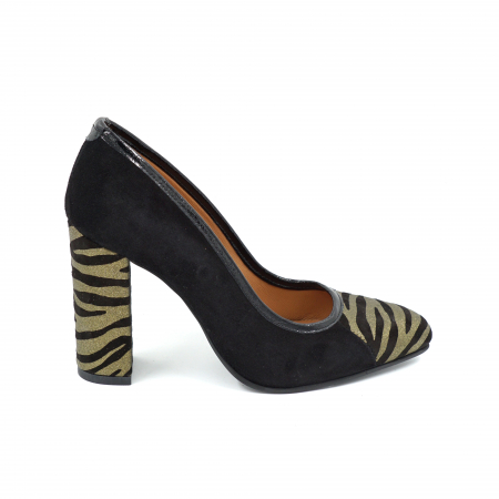 Pantofi dama - Pantofi dama din piele naturala intoarsa neagra si cu imprimeu zebra auriu cu varf ascutit si toc inalt gros de 9 cm 51420-25