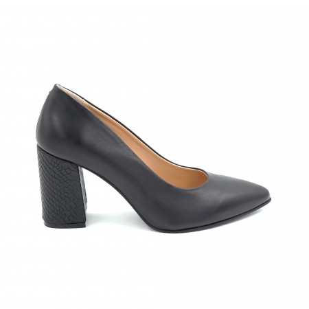 Lichidare stocuri - Pantofi dama din piele naturala neagra cu varf ascutit stiletto si toc mediu gros imbracat 8 cm 8057-8-25