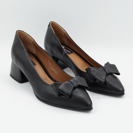 Pantofi dama din piele naturala neagra, cu varf ascutit stiletto si toc mic imbracat de 4 cm 62420-5-26 [2]