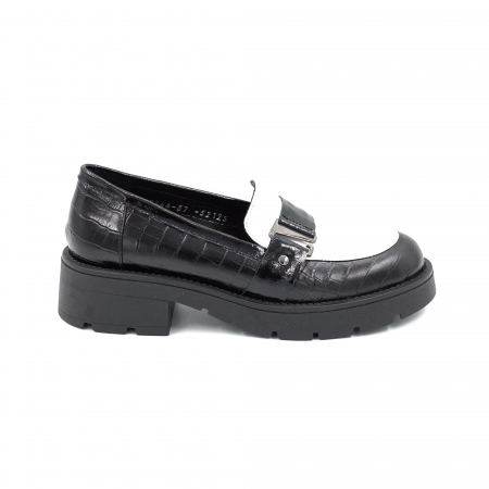 Pantofi casual & sport dama - Pantofi dama casual loafers din piele naturala neagra si alba cu varf rotund si talpa 4 cm 52125-25