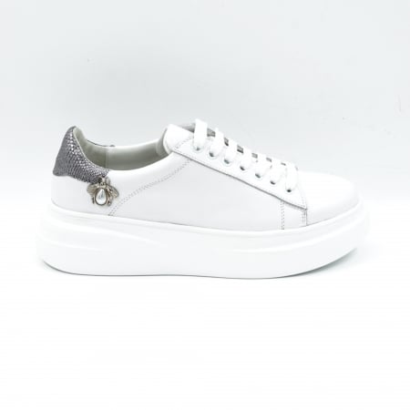 Lichidare stocuri - Pantofi dama tip adidas din piele naturala alba si argintie cu imprimeu cu varf rotund si talpa 6 cm 62821-25