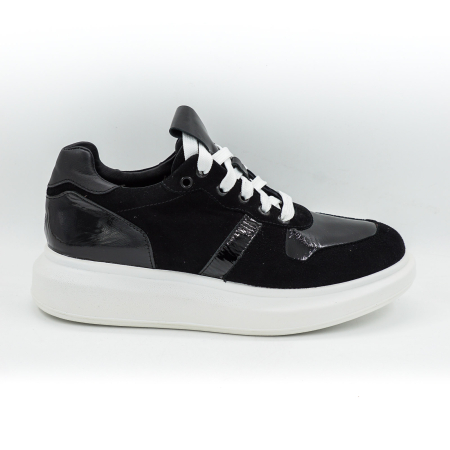 Lichidare stocuri - Pantofi dama tip adidas din piele naturala intoarsa si lacuita neagra, cu varf rotund si talpa 3 cm  52321-26