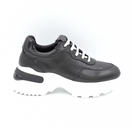 Pantofi dama - Pantofi dama tip adidas din piele naturala neagra  si lacuita neagra cu varf rotund si talpa de 6 cm 51121-10-24