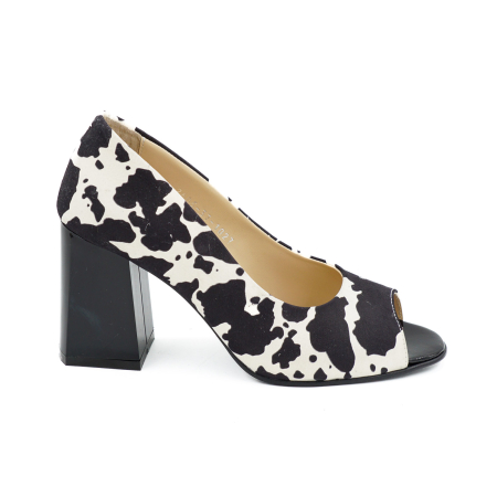 Lichidare stocuri - Pantofi decupati dama din piele naturala alba cu imprimeu pete negre, cu varf rotund si toc mediu gros de 8 cm 1027-2-26