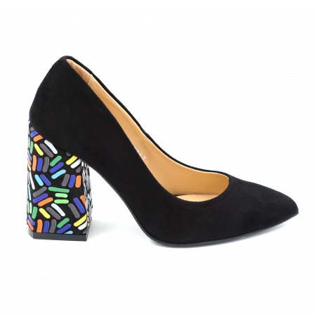Pantofi dama - Pantofi din piele naturala intoarsa neagra si cu imprimeu multicolor cu varf ascutit stileto si toc inalt gros imbracat 9 cm 9557-1-24
