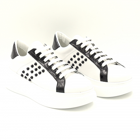 Pantofi dama tip adidas din piele naturala neagra si alba cu varf rotund si talpa 5 cm si accesorii tip tinte 64121-25 [2]