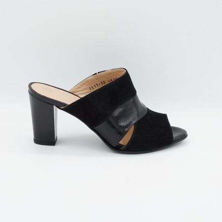 Dama - Sabot dama din piele naturala intoarsa si lacuita neagra, cu varf rotund si toc mediu gros  7 cm 4418-26