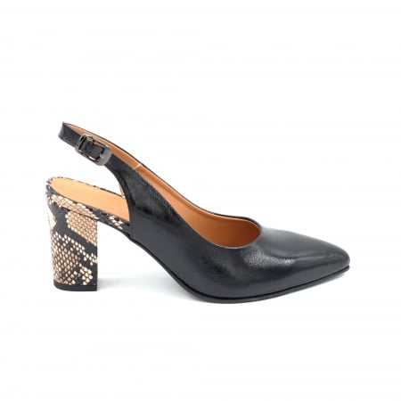 Sandale elegant & office dama - Sandale dama din piele naturala lacuita neagra si cu imprimeu sarpe negruc u bej, cu varf ascutit stiletto si toc mediu gros imbracat 7 cm 0124-3-25
