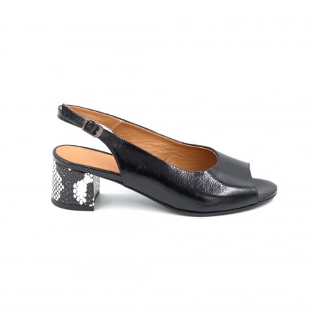Sandale dama - Sandale dama din piele naturala lacuita neagra si cu imprimeu sarpe alb negru cu varf rotund si toc mic gros imbracat 4 cm 1026-2-25