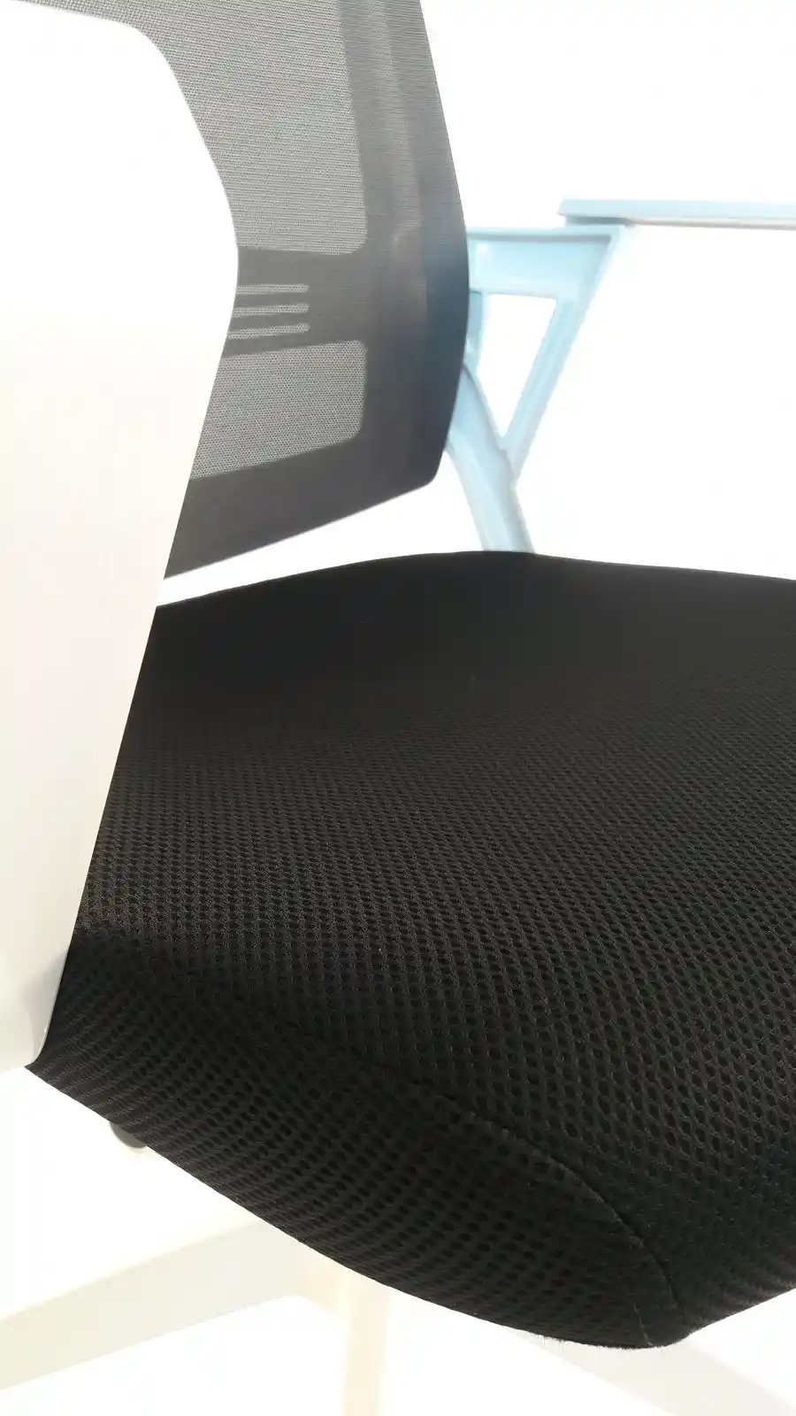 scaun de birou ergonomic operational si pentru copii cadru alb si mesh negru cu gri [6]