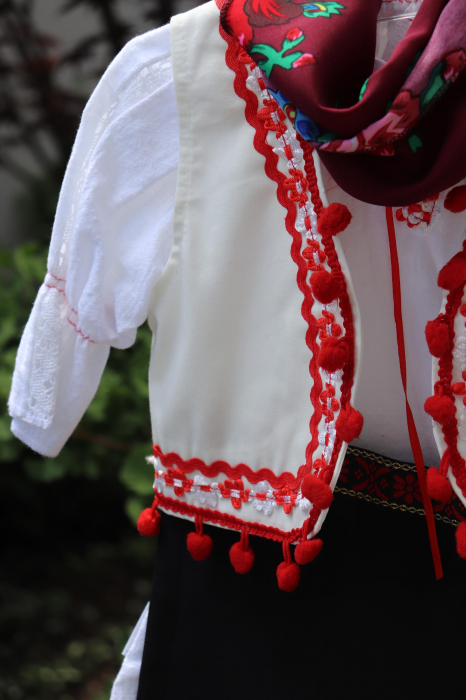 Costum Traditional Popular [3]