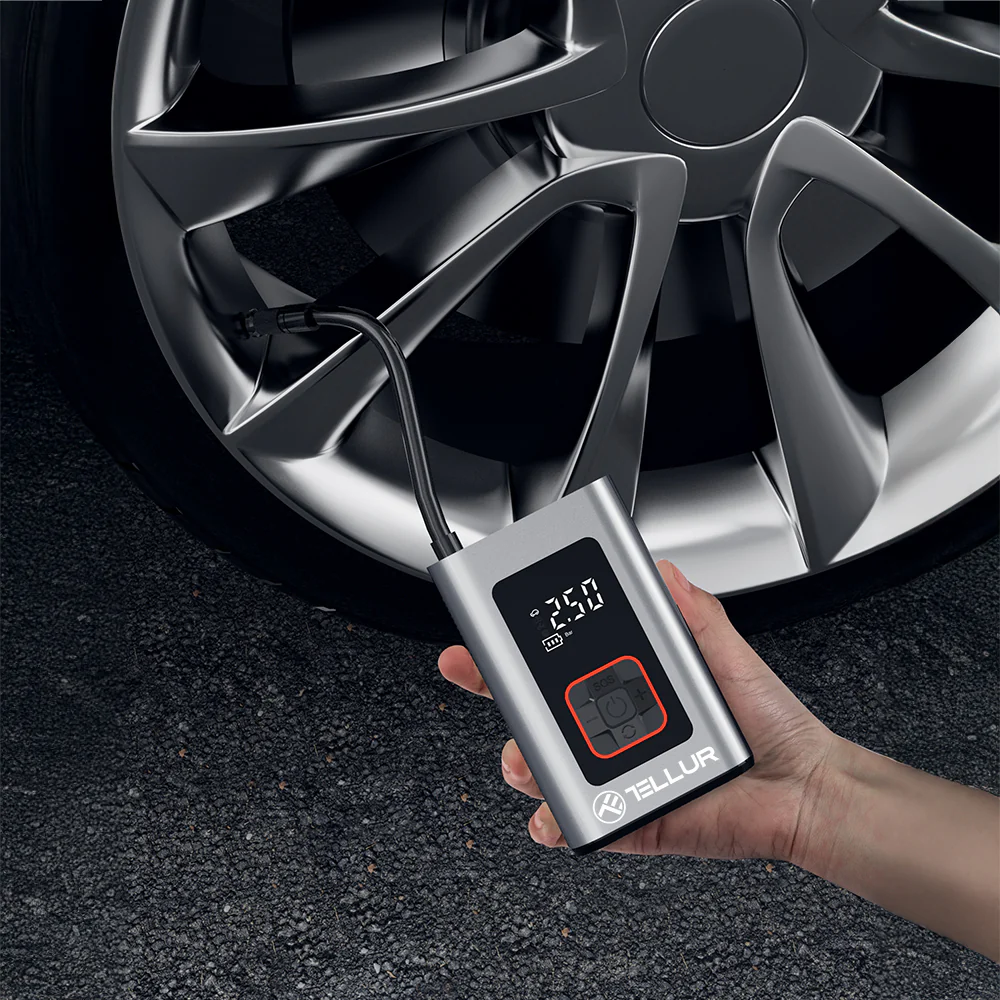 Compresor Auto pe baterie 3in1 Power bank, Lanterna  / ATV / UTV / Sidebyside / Canam / Polaris / CF Moto / Segway / Can Am , Tellur [4]