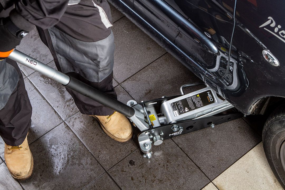 Cric pentru ATV / SSV, din Aluminiu 12kg,1250kg,  Cric atelier [2]