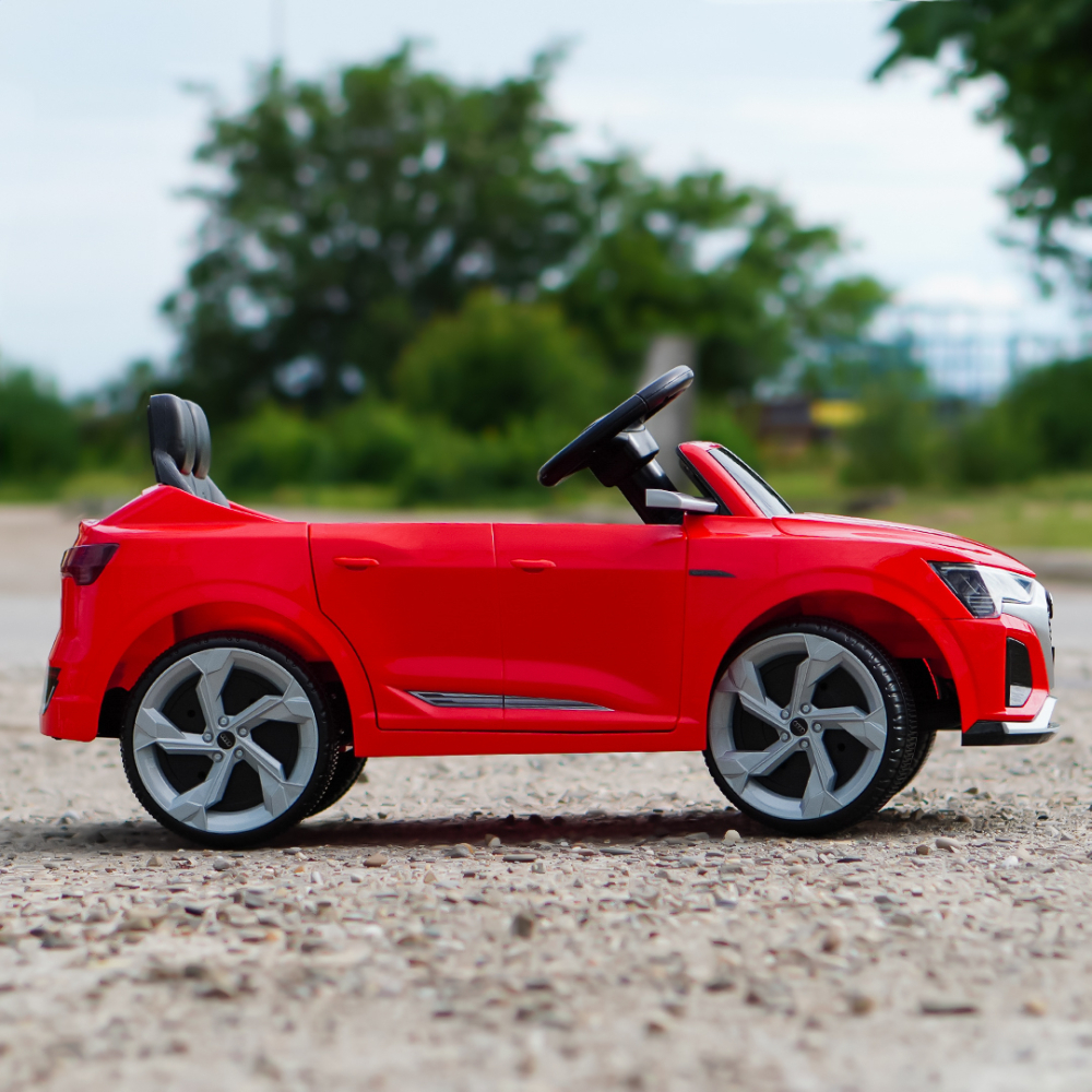 Mașinuță Electrică Audi SQ8 pentru Copii, 12V, 70W, Bluetooth, LED, Roșie [3]