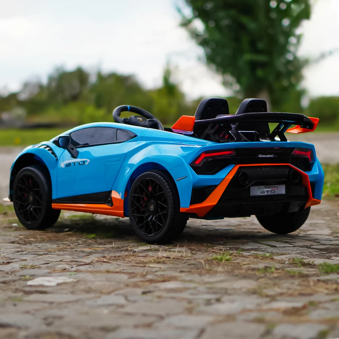 Mașinuță electrică Lamborghini Huracan STO albastră față drift [2]