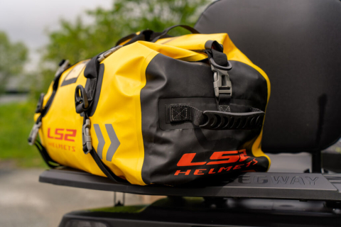 Geantă moto ATV impermeabilă 65L PVC waterproof galbenă [3]