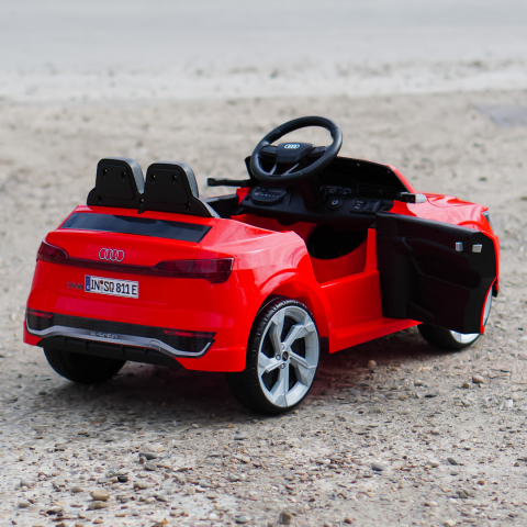 Masinute Electrice pentru Copii - Mașinuță Electrică Audi SQ8 pentru Copii, 12V, 70W, Bluetooth, LED, Roșie