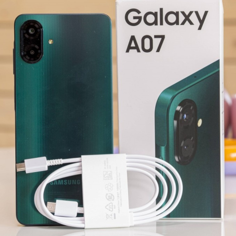 Samsung Galaxy  A07, 128GB, verde, vedere din fata [2]