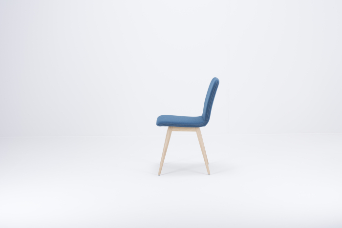 Ena chair with solid oak feet and seat+backrest upholstered with fabric Main Line Flex Gazzda [19]