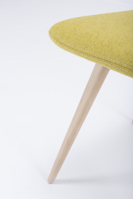 Ena chair with solid oak feet and seat+backrest upholstered with fabric Main Line Flex Gazzda [28]