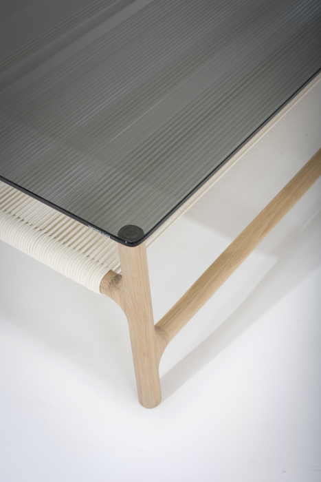 Fawn coffee table with solid wood structure and glass top 90x90x30cm Gazzda [6]