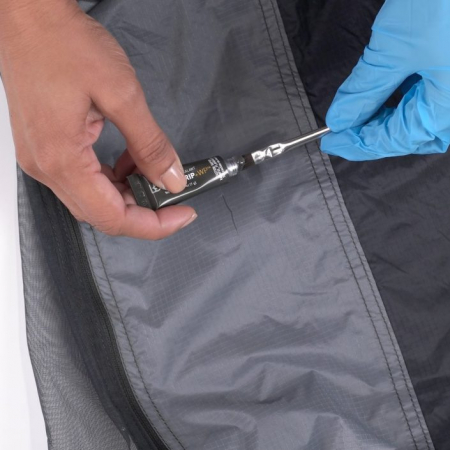 Kit reparatii echipament camping Gear Aid Seam Grip Field Repair Kit 7g 105926 [4]