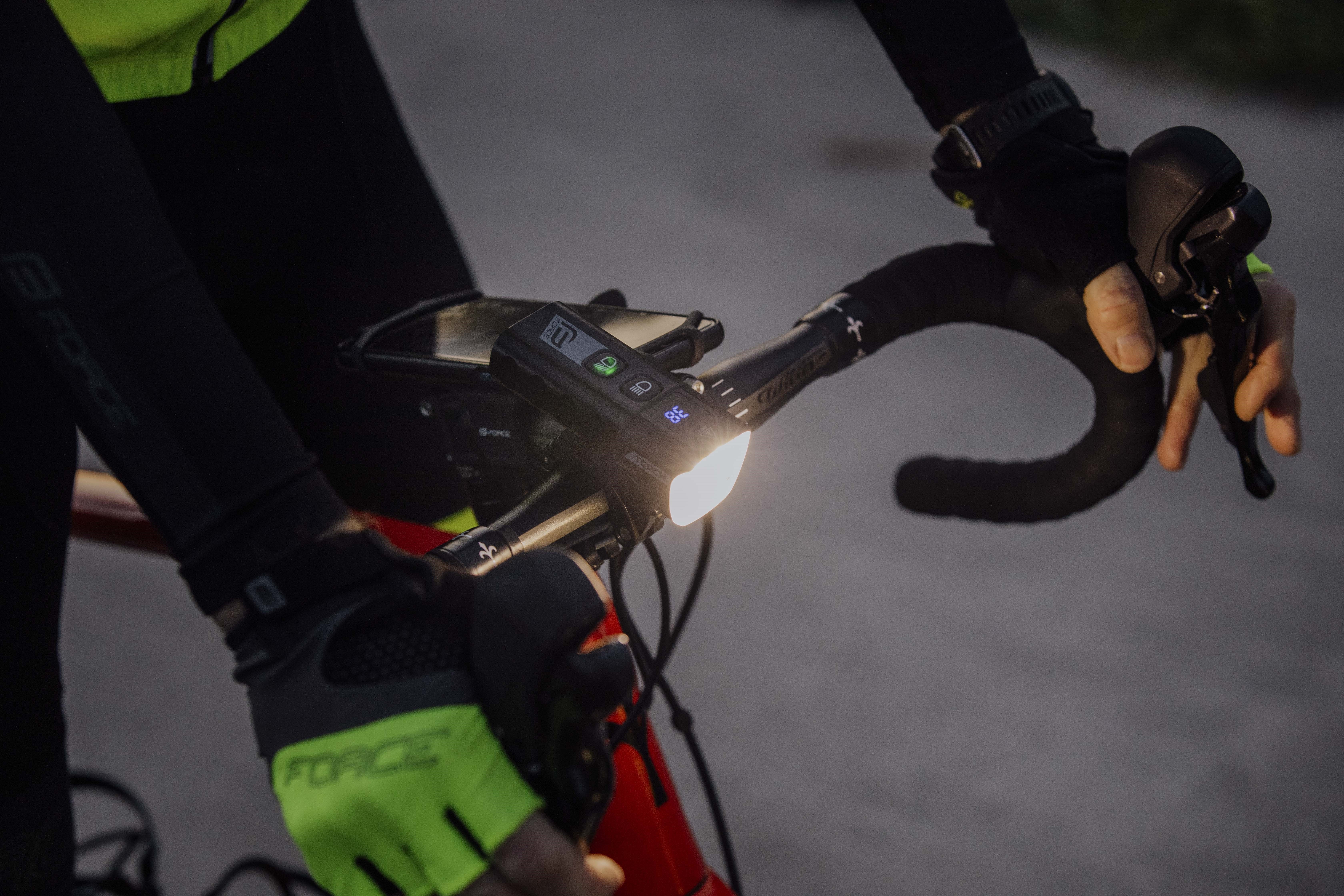 Far fata Force Torch 2000 LM USB powerbank [5]