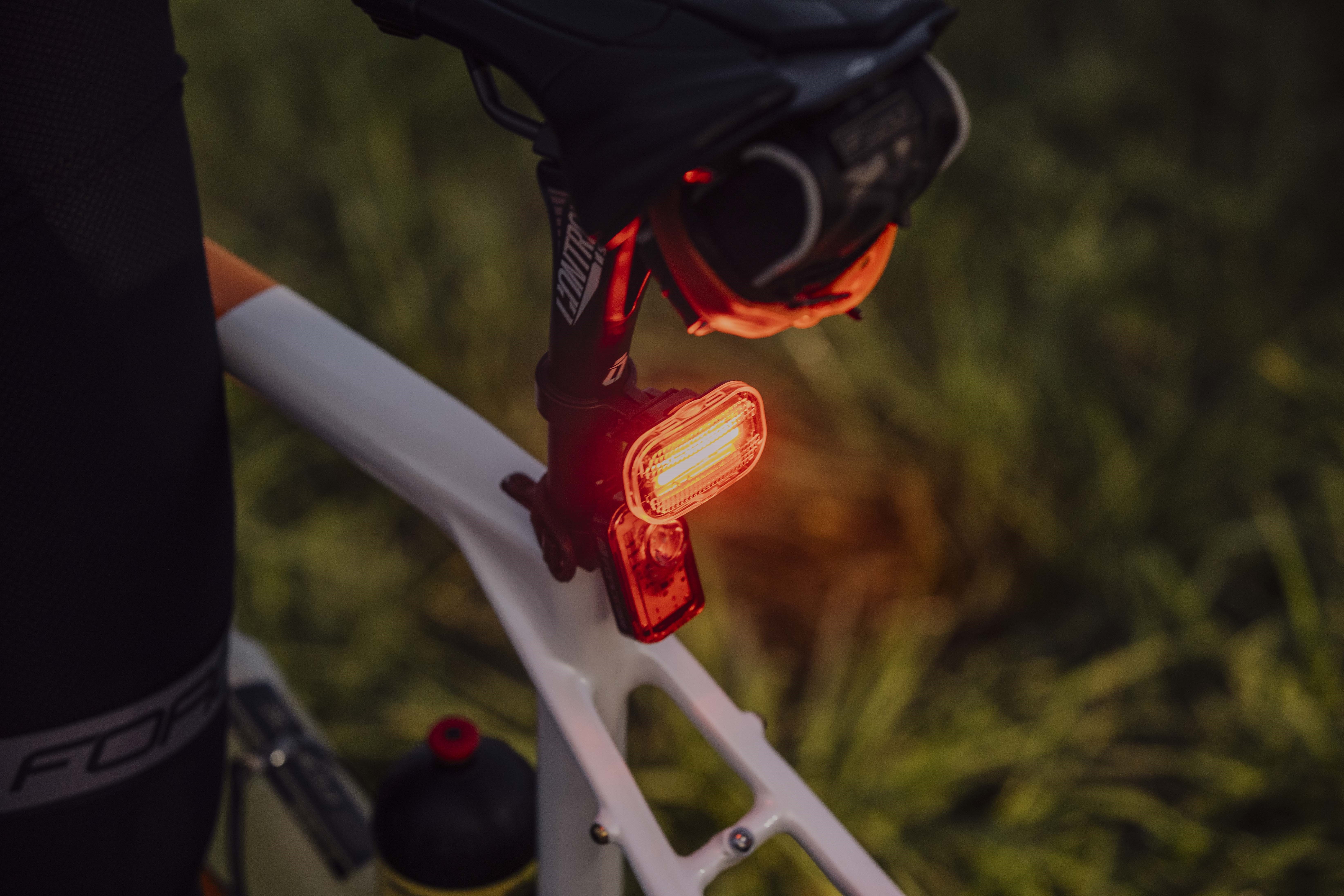 Lumina spate Force COB 15LED [4]