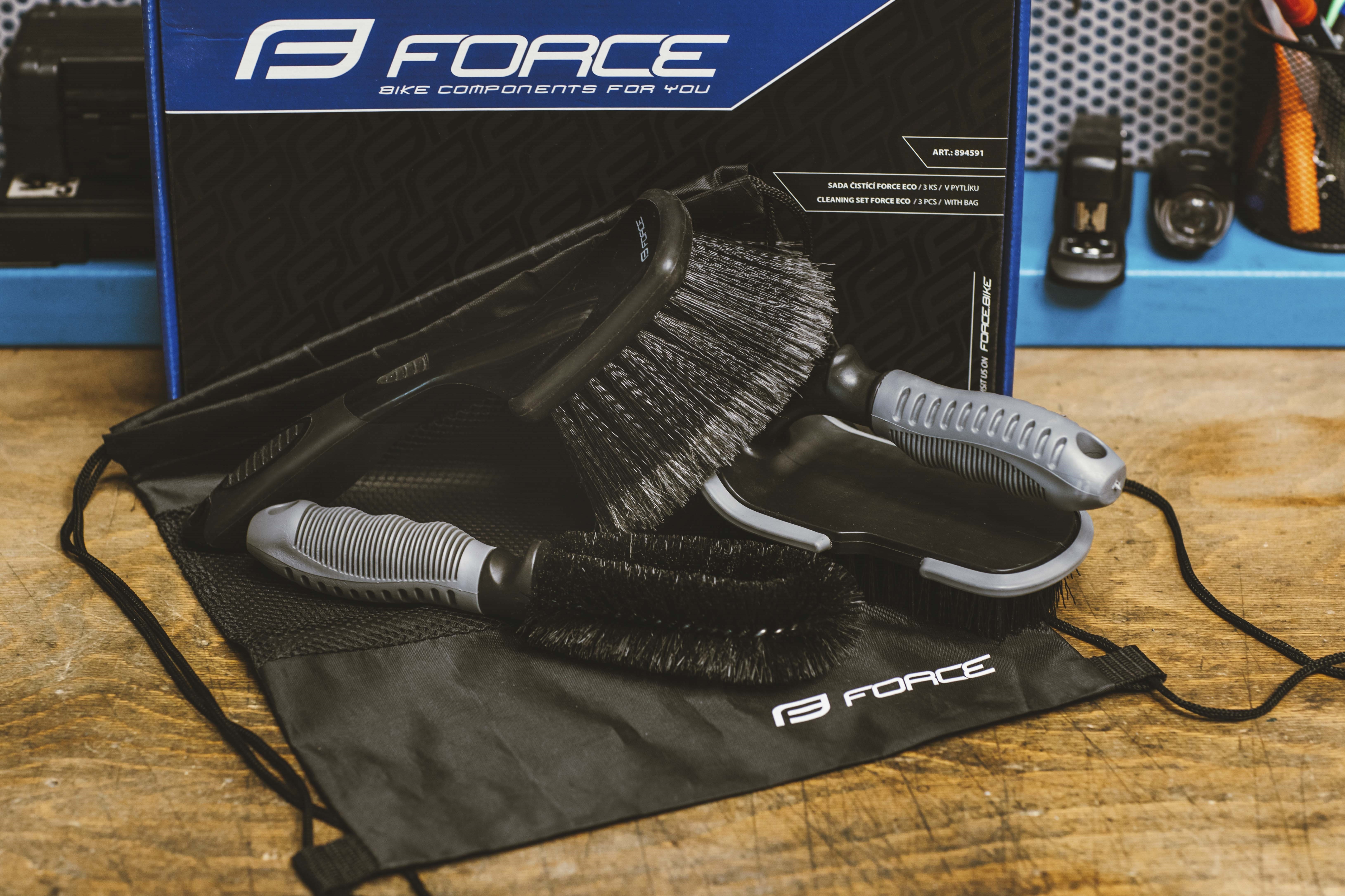 Set de Perii FORCE ECO, cu husa [2]