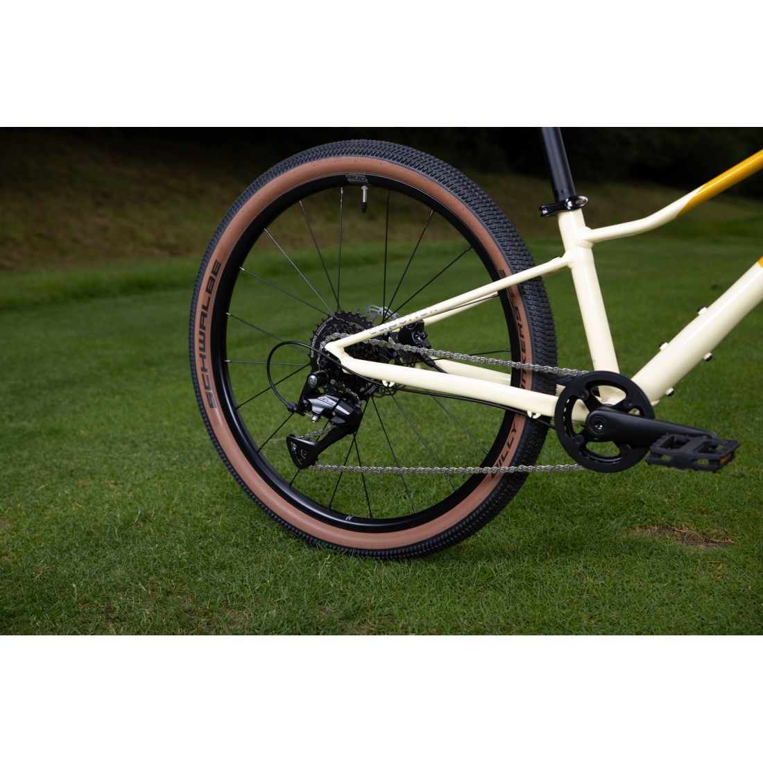 Bicicleta Superior F.L.Y. 24 Gloss Yellow [8]