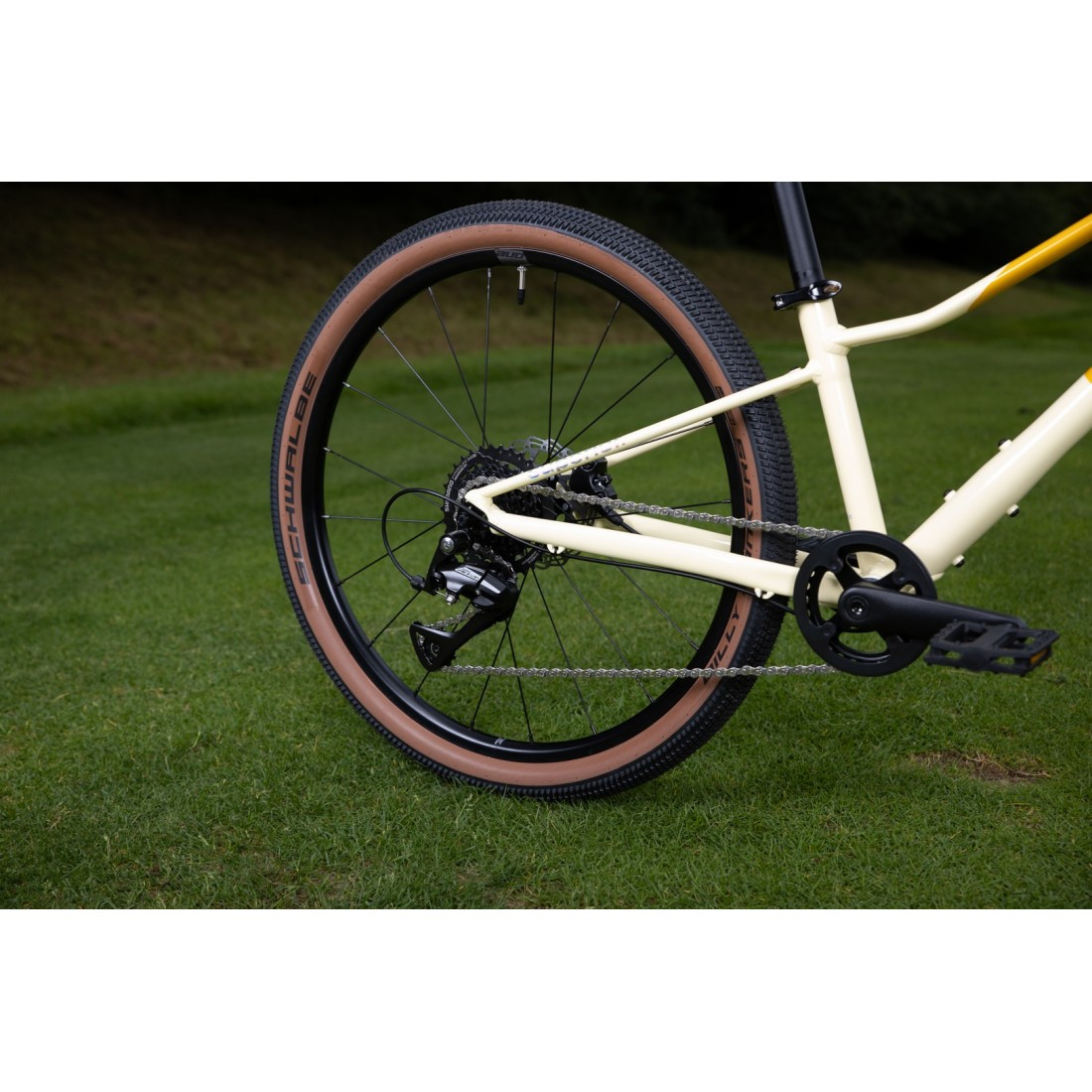 Bicicleta Superior F.L.Y. 24 Gloss Yellow [8]