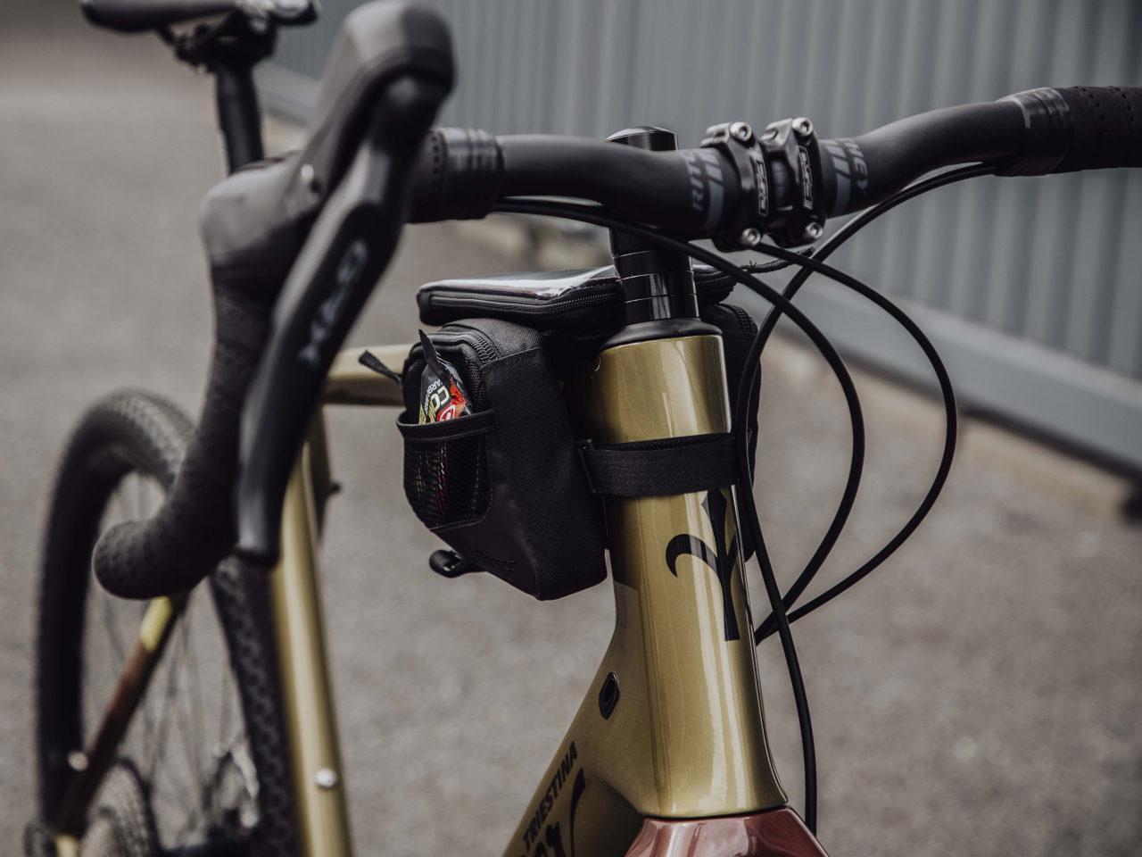 Borseta Cadru Force Dual pentru smartphone Neagra [12]