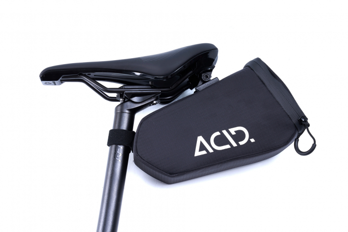 Borseta sa Acid Saddle Bag Click L Neagra [2]