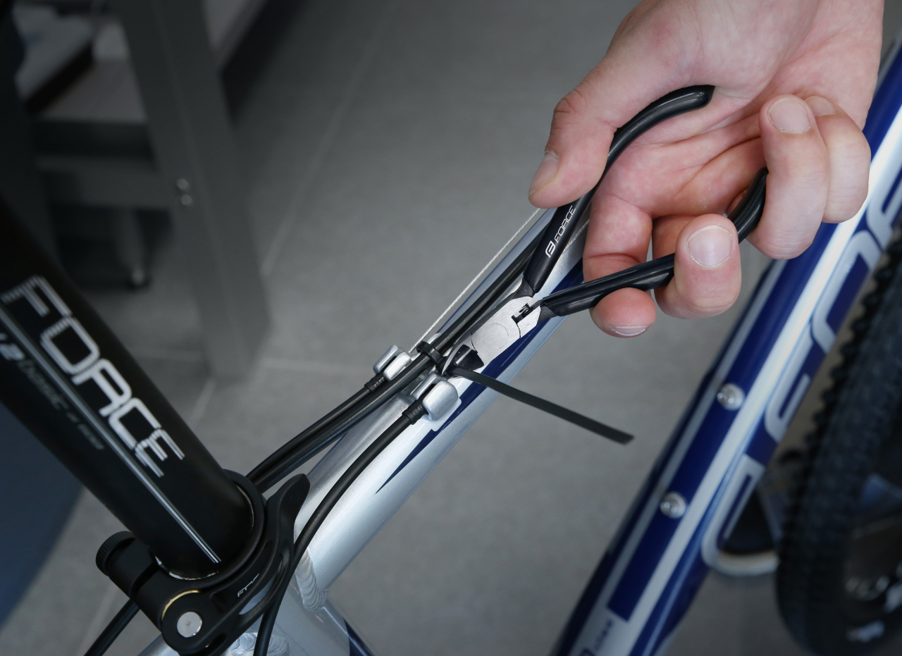 Cleste de taiat Force pentru coliere plastic [2]