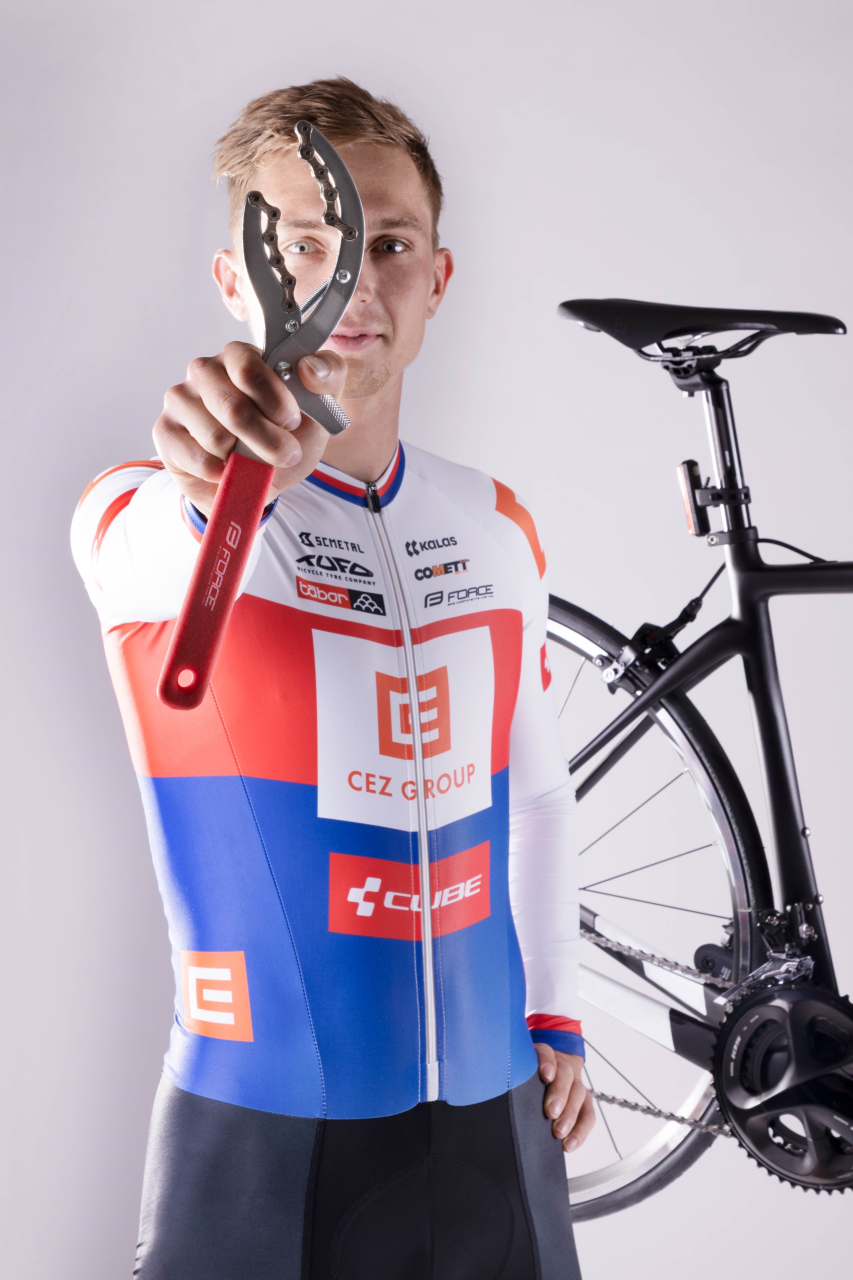 Cleste Force cu lant pentru pinion [2]