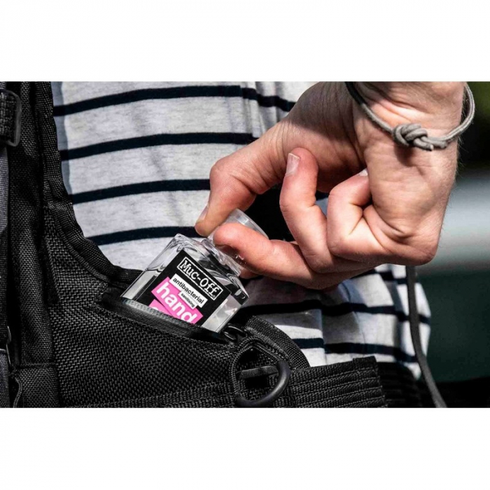 Dezinfectant pentru maini Muc-Off Antibacterial Sanitising Hand Gel 120ml [2]