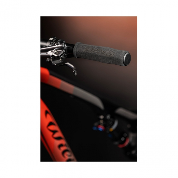 Mansoane Force Foam Hard Black neambalate [3]