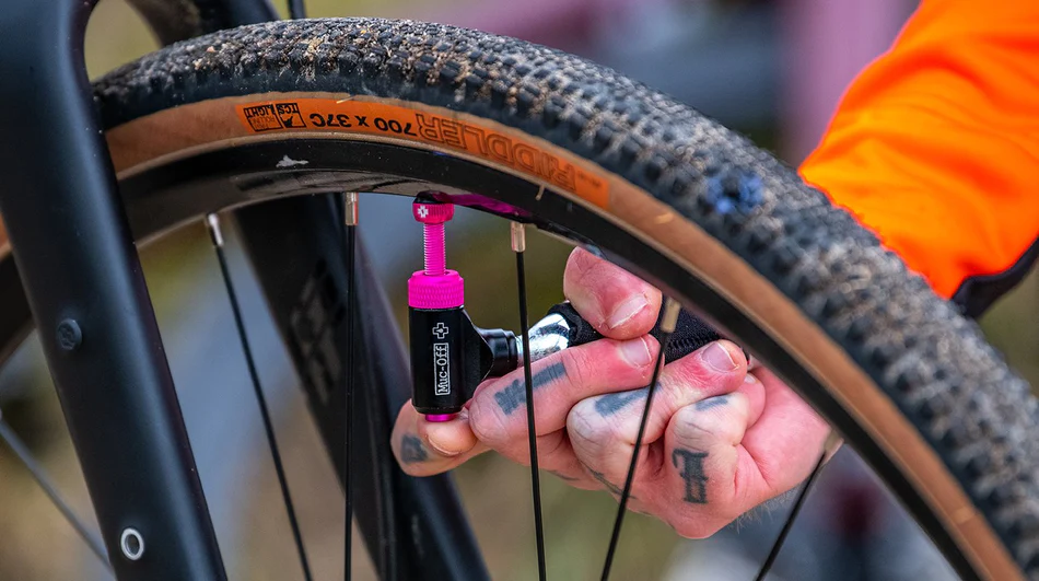 Pompa CO2 Muc-Off MTB Inflator Kit [5]