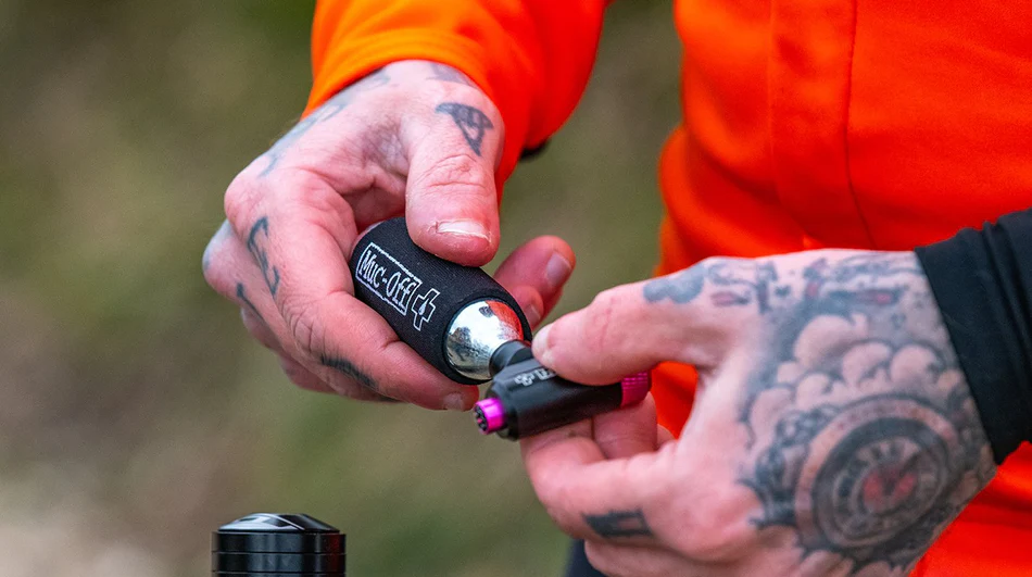 Pompa CO2 Muc-Off MTB Inflator Kit [4]