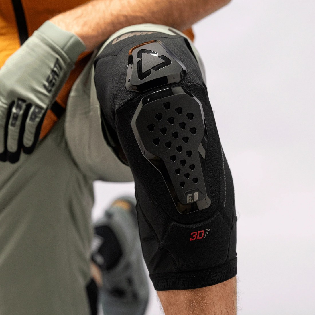 Protectii genunchi Leatt 6.0 Evo negru L [8]