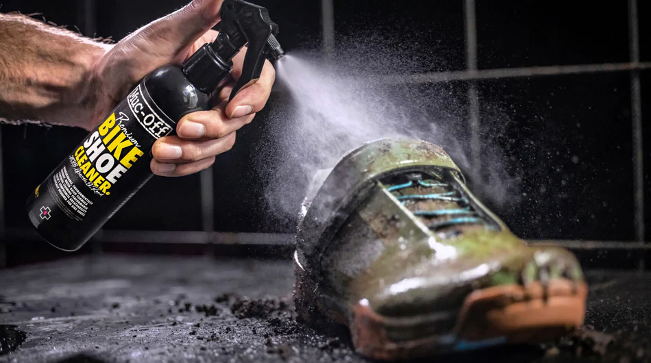Spray Muc-Off Premium Bike Shoe Cleaner 250ml [2]