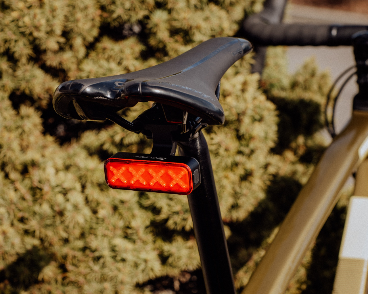 Stop spate Force Alarm 300LM LED USB cu senzor si alarma [4]