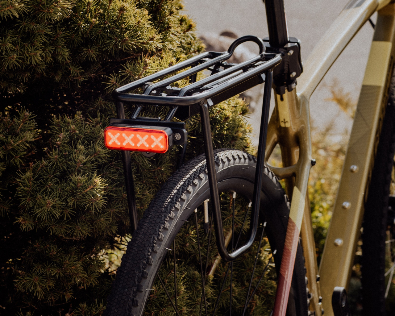 Stop spate Force Alarm 300LM LED USB cu senzor si alarma [6]