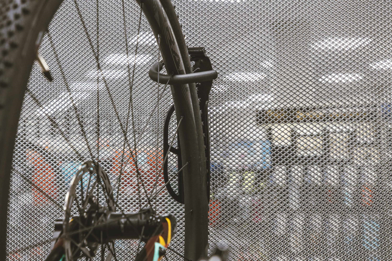 Suport bicicleta pe perete Force F Negru [4]