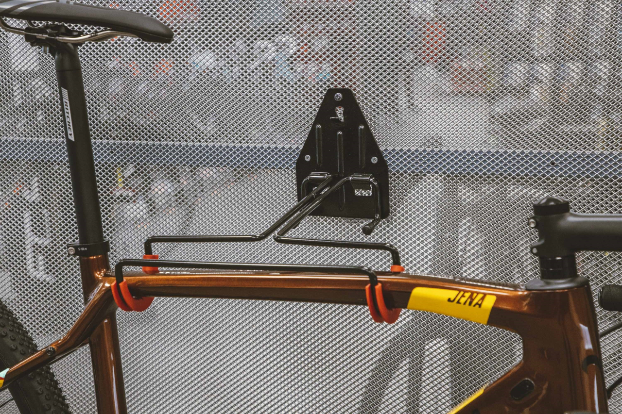 Suport Force prindere bicicleta pe perete de top tube [3]