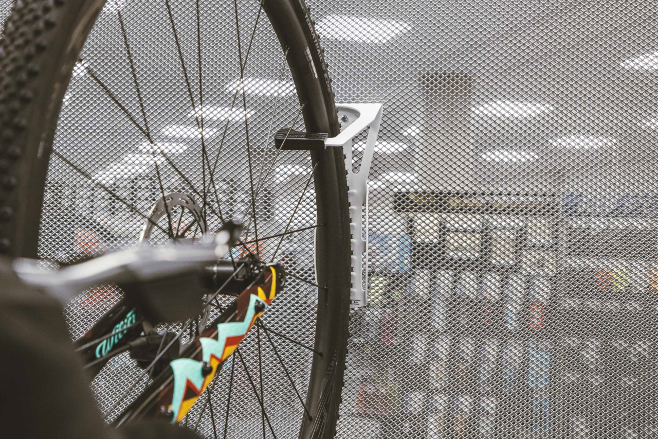 Suport Perete Force 89947 Prindere Roata Fata Alb [3]