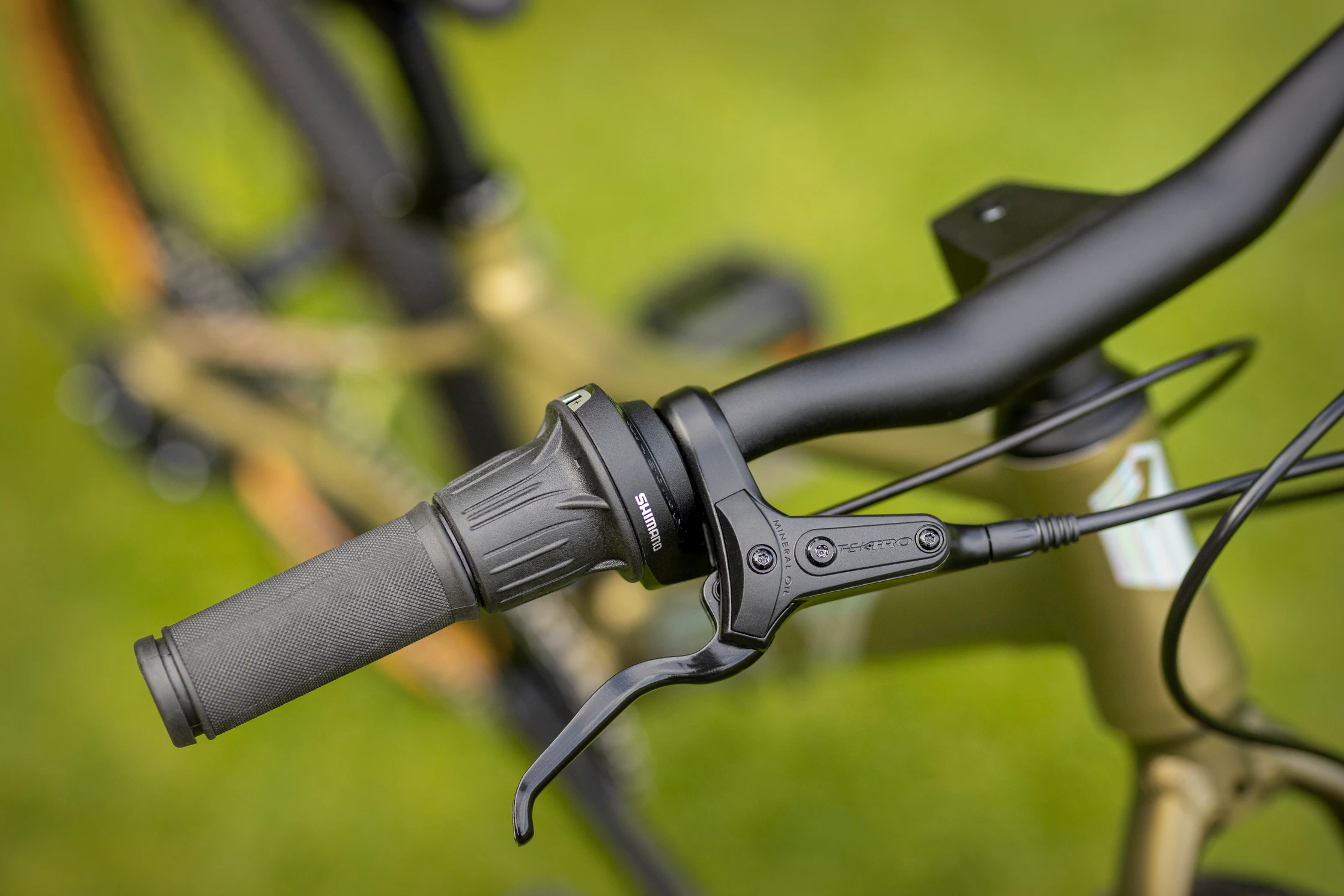 Bicicleta Superior FLY 20 DB Matte Olive Metallic/Hologram Chrome [3]