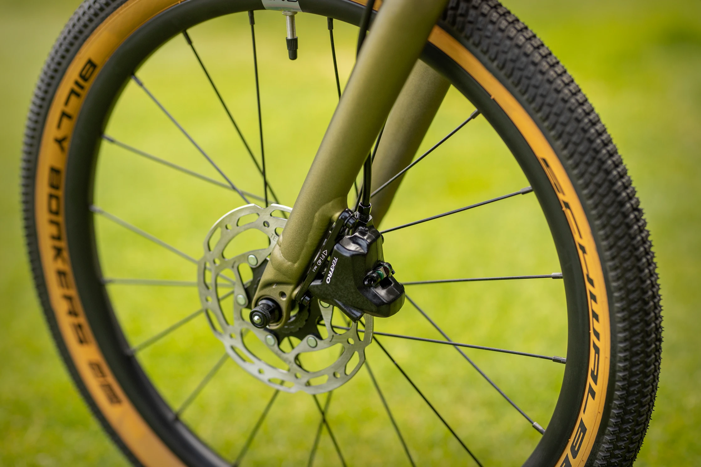 Bicicleta Superior FLY 20 DB Matte Olive Metallic/Hologram Chrome [5]