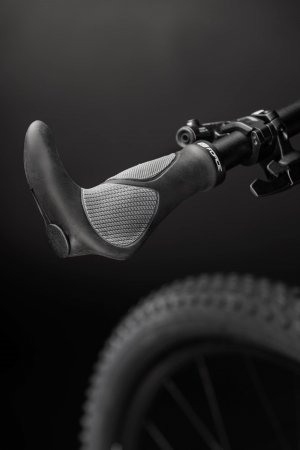 Mansoane Cu Coarne Force Gel 102mm Black/Grey [2]